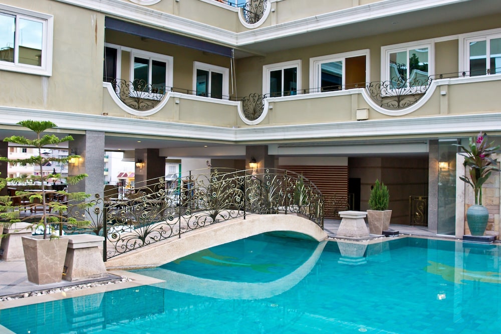 Lk Royal Suite 7/68