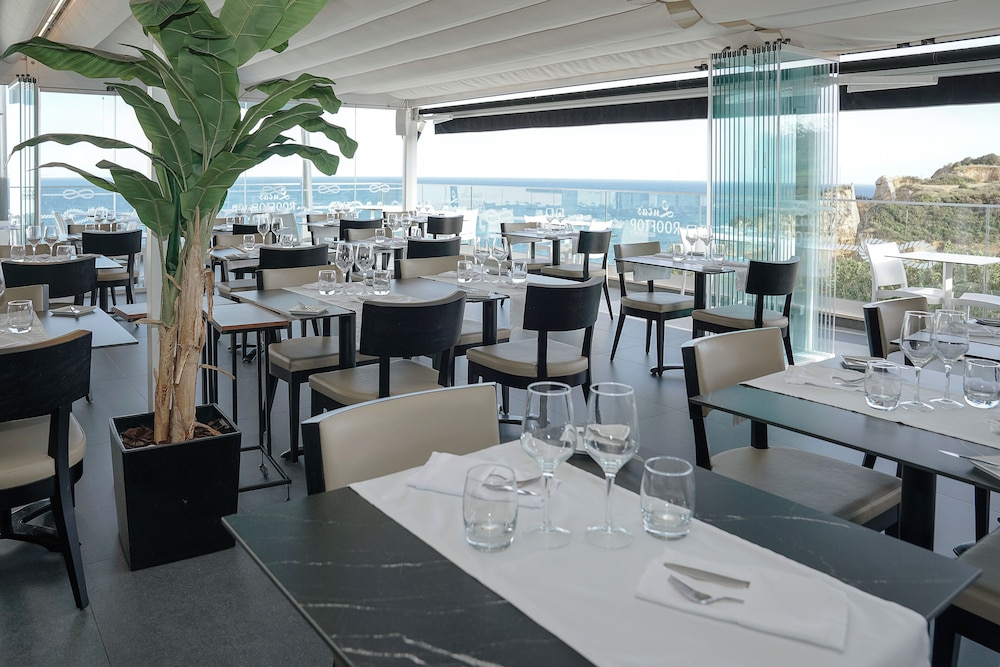 Carvi Beach Hotel 69/78