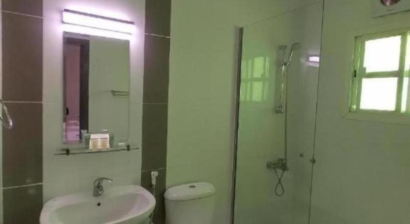 Sovereign Hotel 32/39