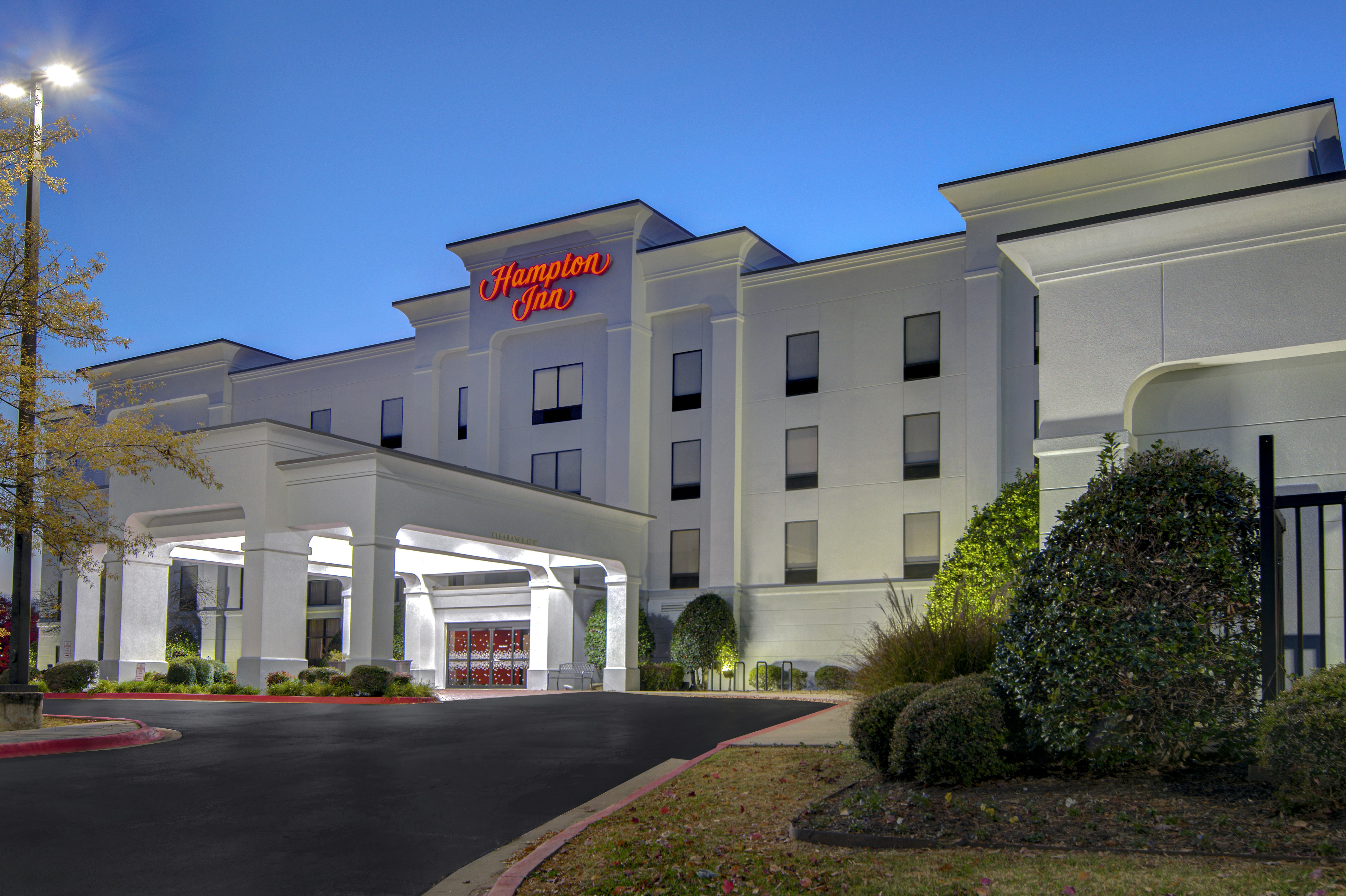 Hampton Inn Fayetteville 2/73