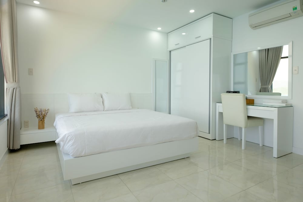 Sunrise Ocean View Apartment 18/77