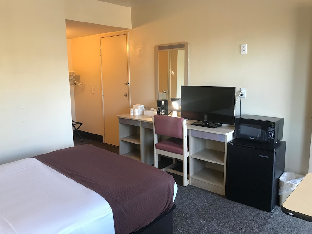 Americas Best Value Inn Lake City 11/45