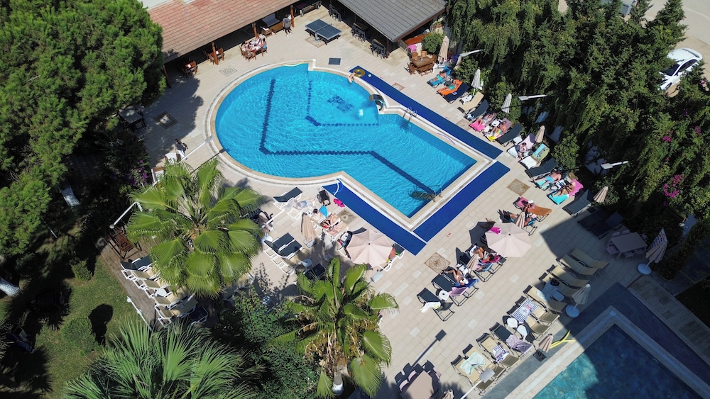 Opus Apart Hotel 37/63