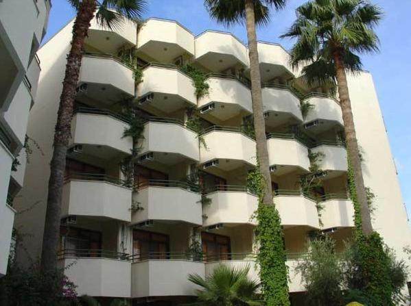 Amos Hotel 2/54