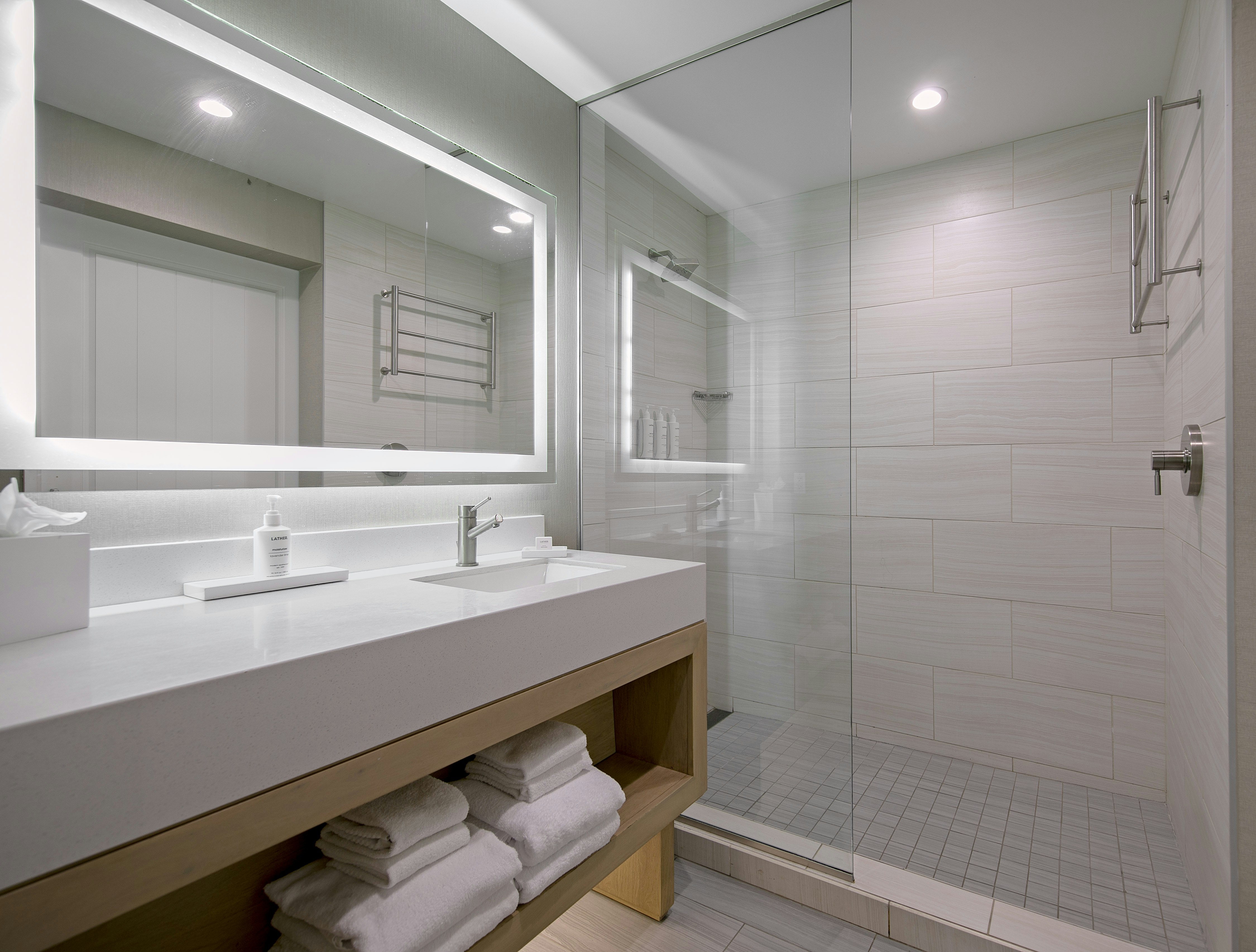 Fireside, 2 Queen Beds, Partial Ocean View