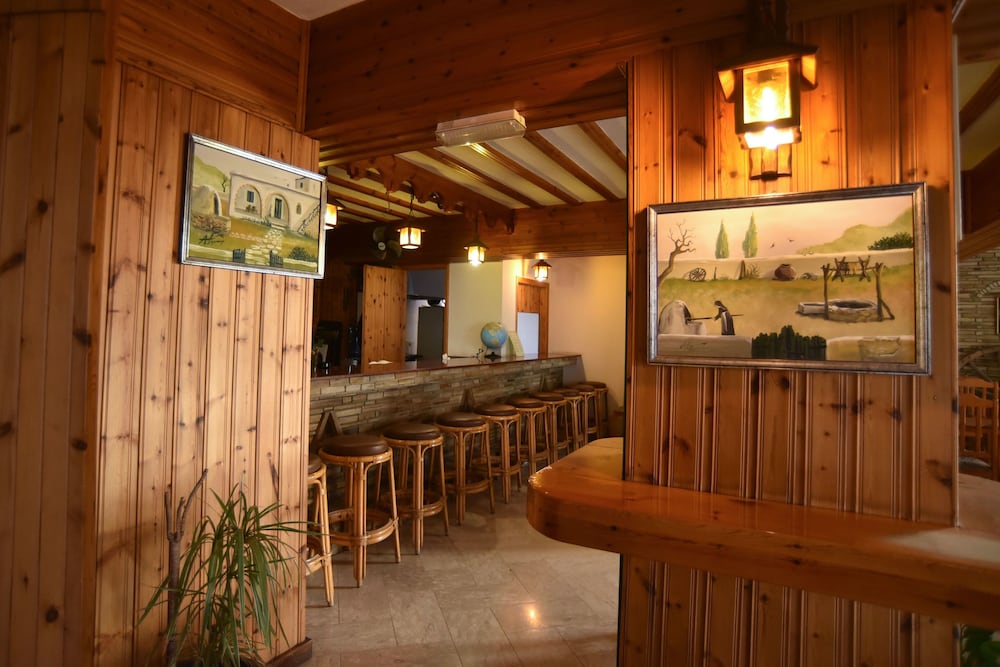 Elysso Hotel 48/60