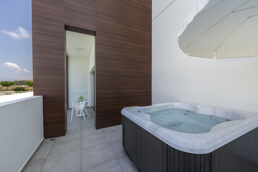 Ivi Mare - Designed for Adults by Louis Hotels 48/77