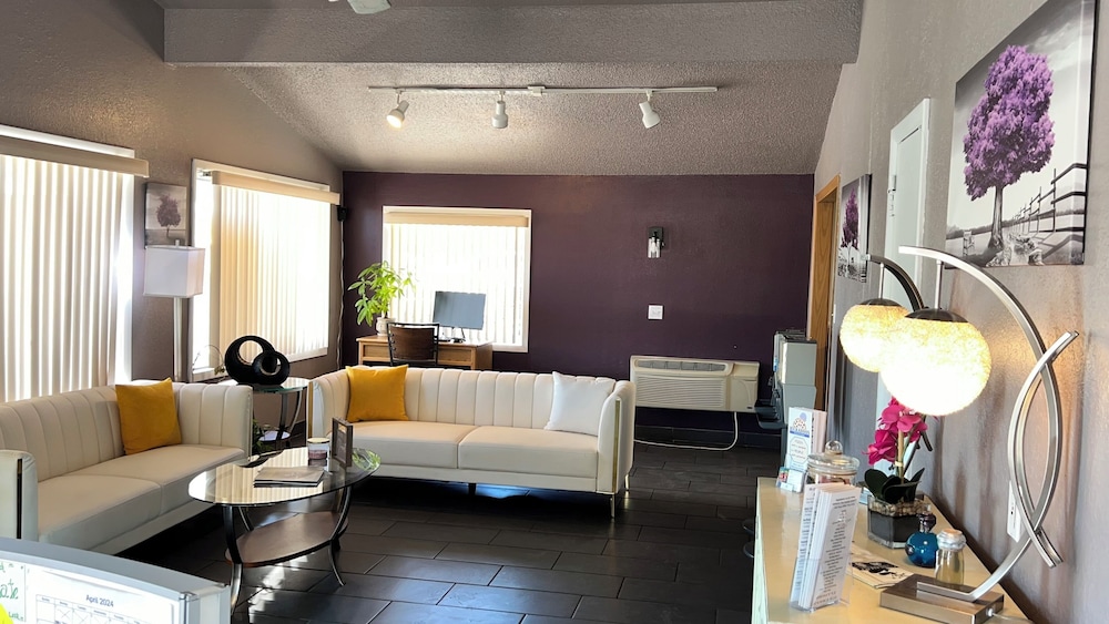 Econo Lodge Inn & Suites Montrose - Black Canyon Area 6/47