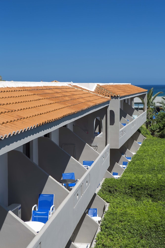 Marinos Beach 43/50