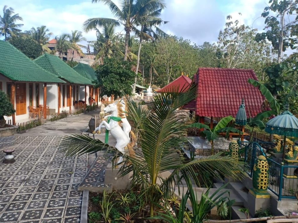 Kubu Reot Taman Asri 38/40