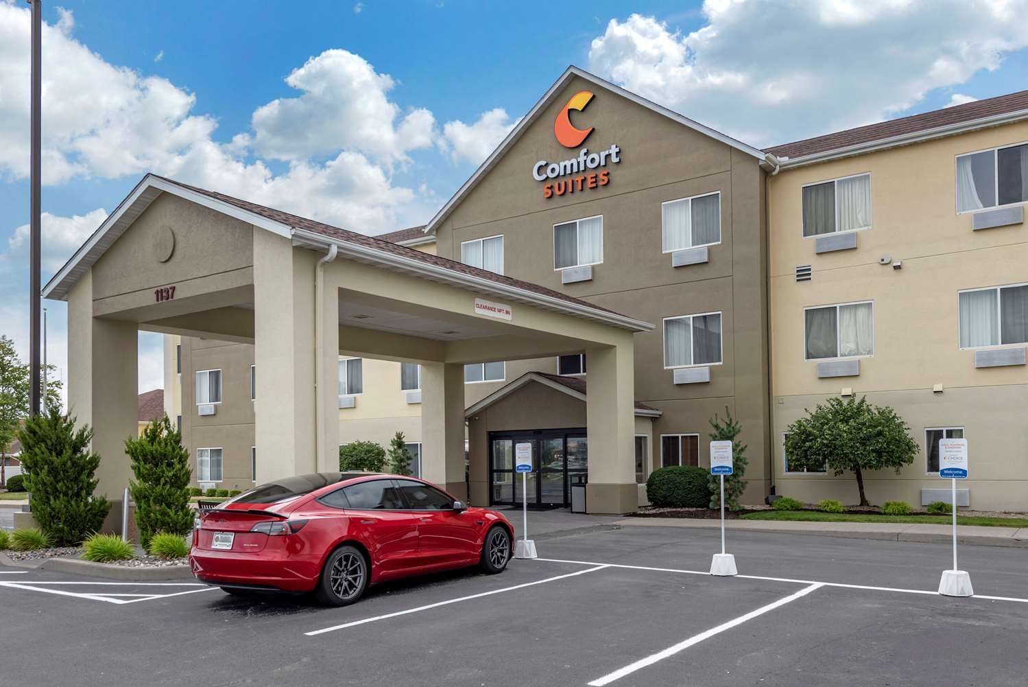 Comfort Suites Auburn Near I-69 14/15