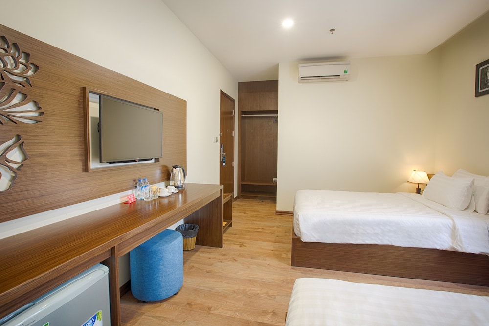Central Hotel & Spa 32/67
