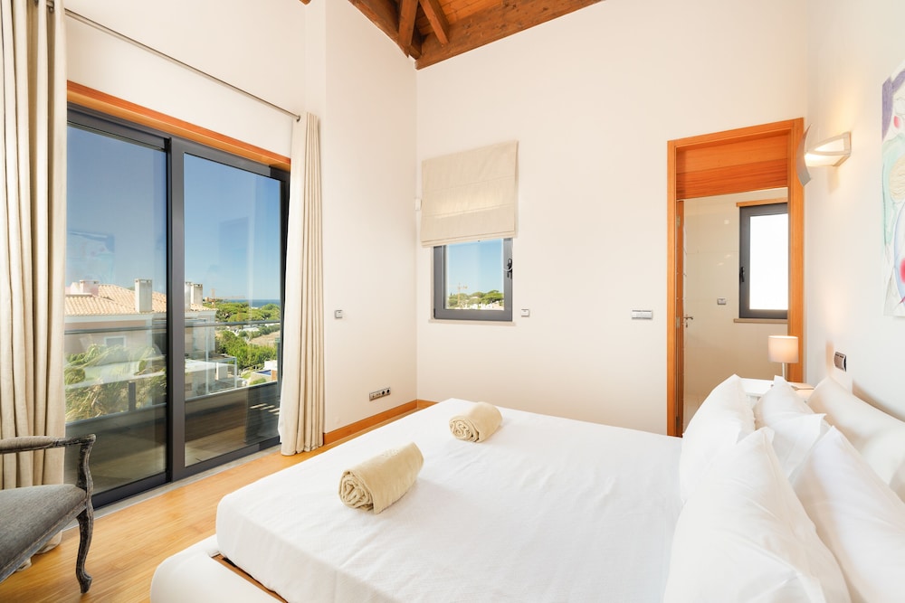 2 Bedrooms, Deluxe, Apartment, Queen and Twin Beds, Hot Tub