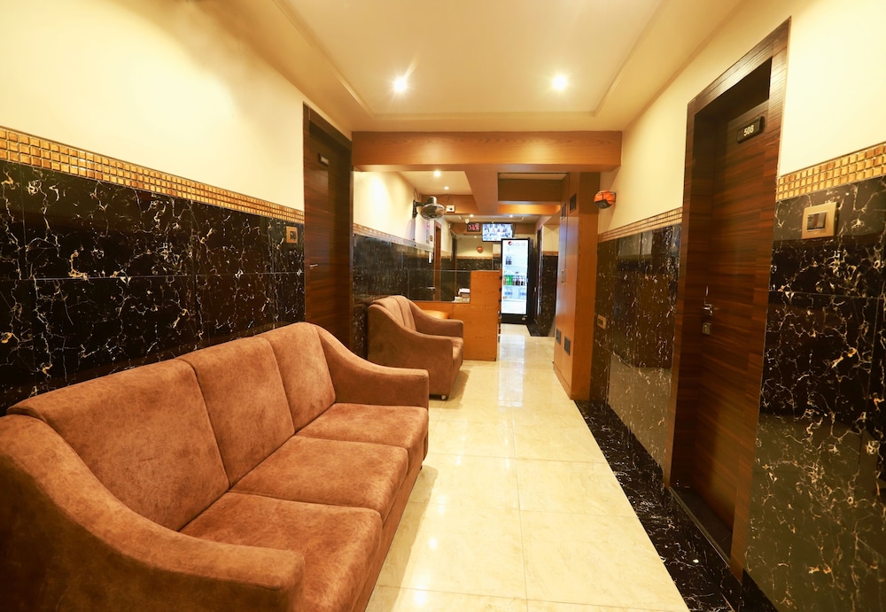 Hotel Karishma 22/26