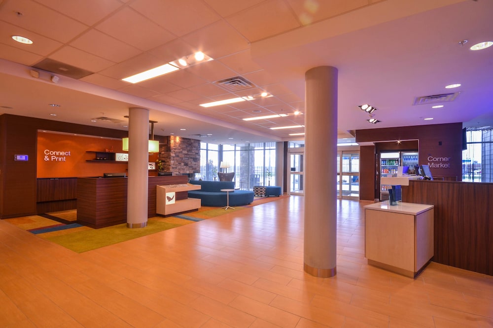 Fairfield Inn Suites St Louis Pontoon Beach Granite City 7/37