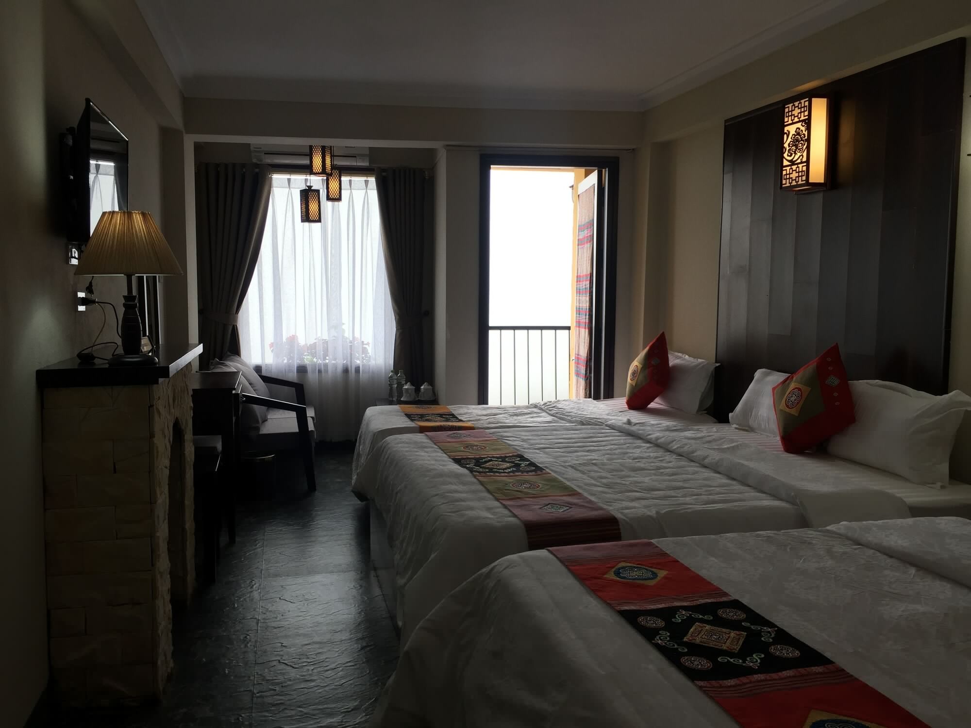 1 BEDROOM, FAMILY, MOUNTAIN VIEW, BALCONY