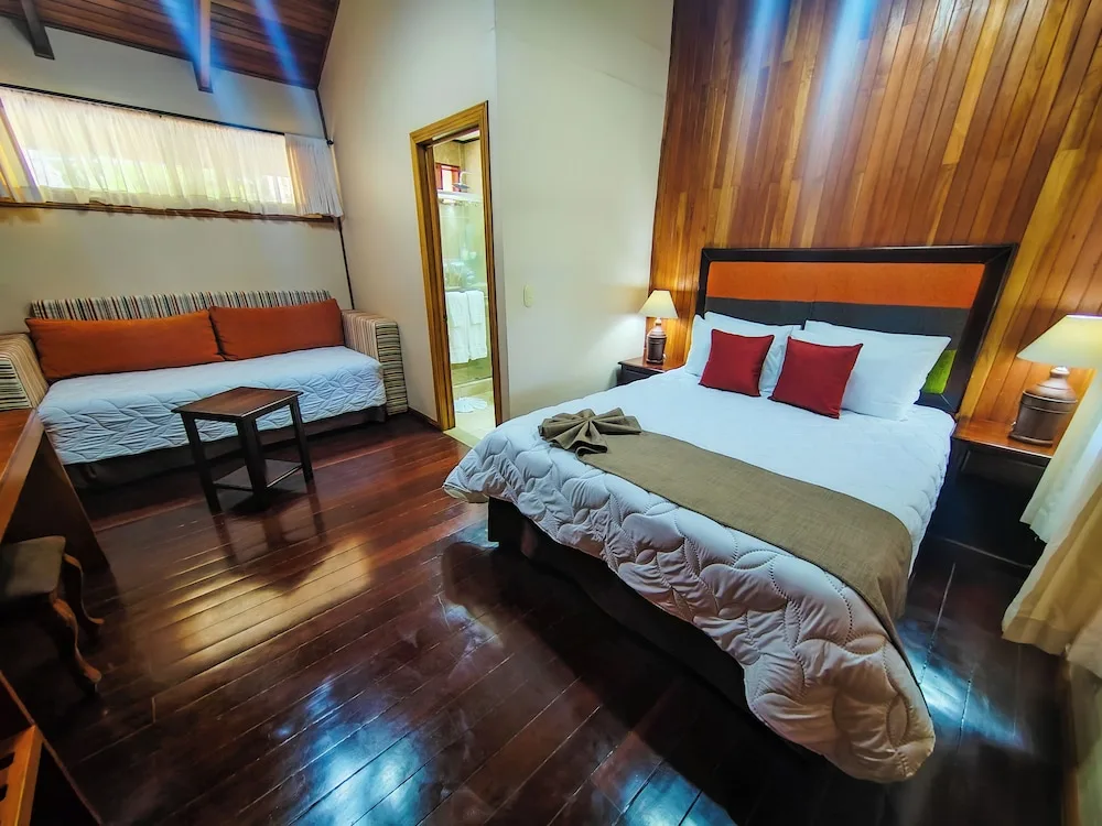 Monteverde Country Lodge 16/72