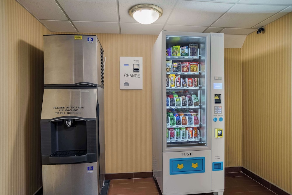 Quality Inn & Suites Chambersburg Northeast 21/47