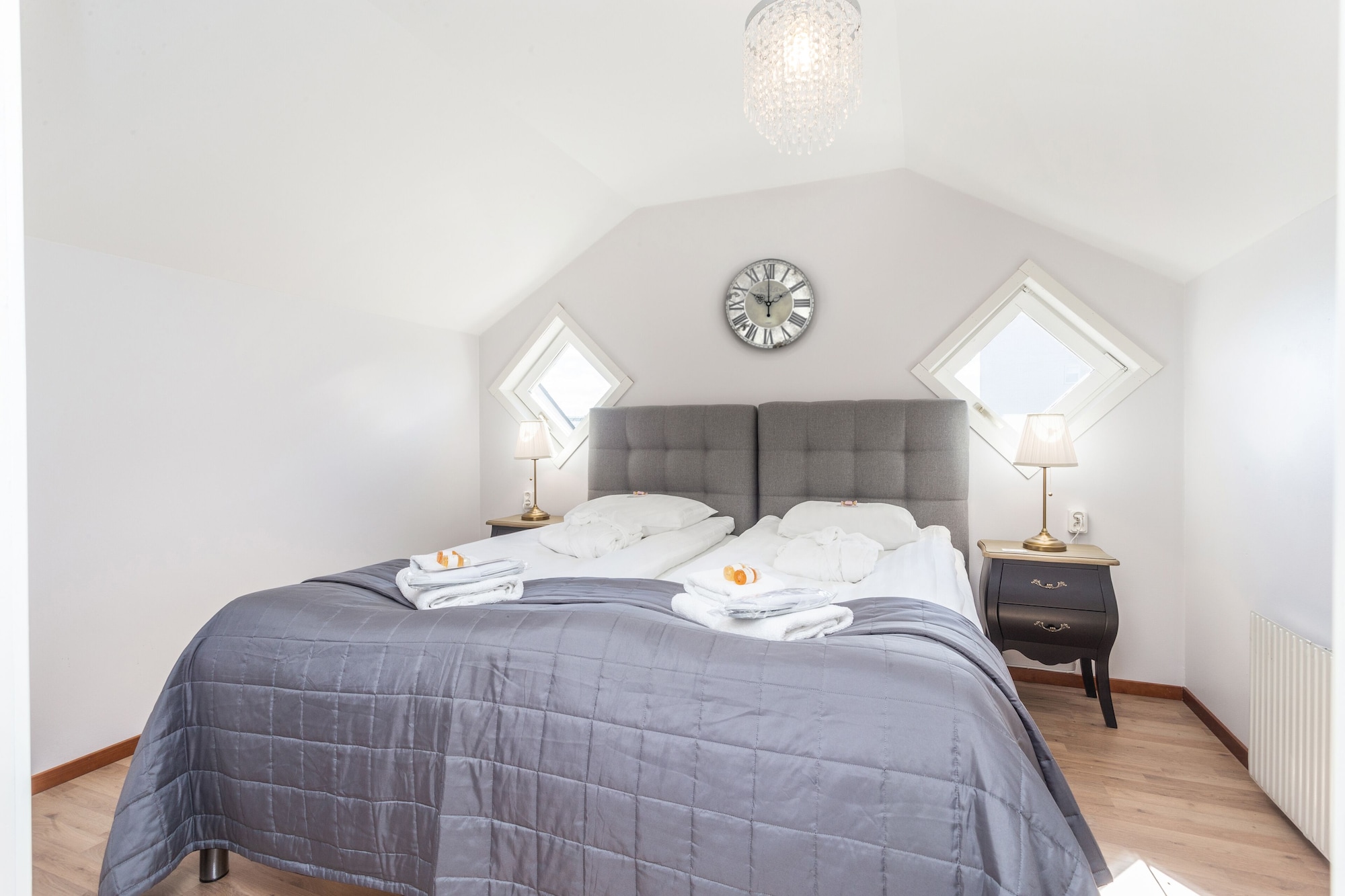 4 Bedrooms, Business, Studio, 5 Beds, Sauna