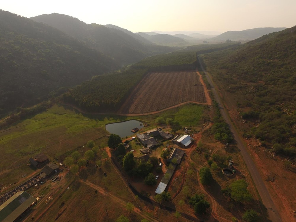 Emahlathini Guest Farm 43/49