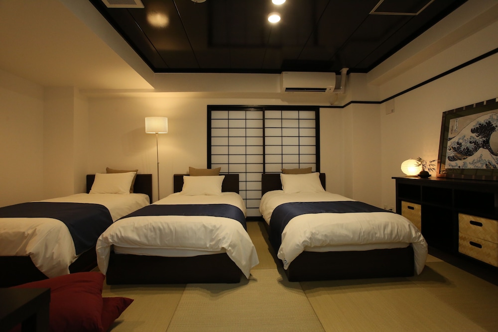 Rozy Hotel Namba 43/63