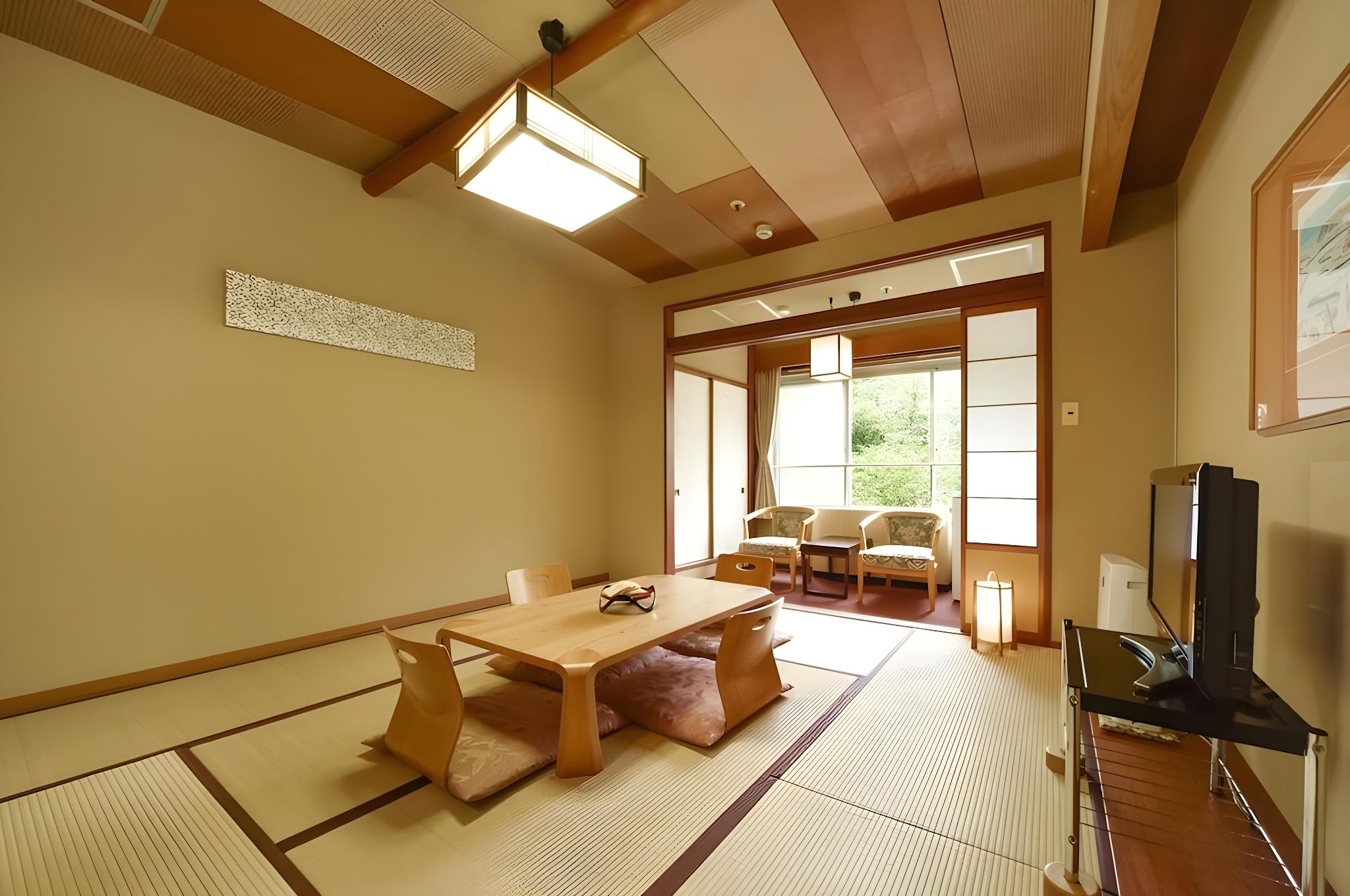Japanese, Casual, Shared Bathroom