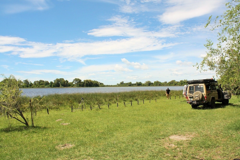 Hippo Island Okavango Delta 14/19