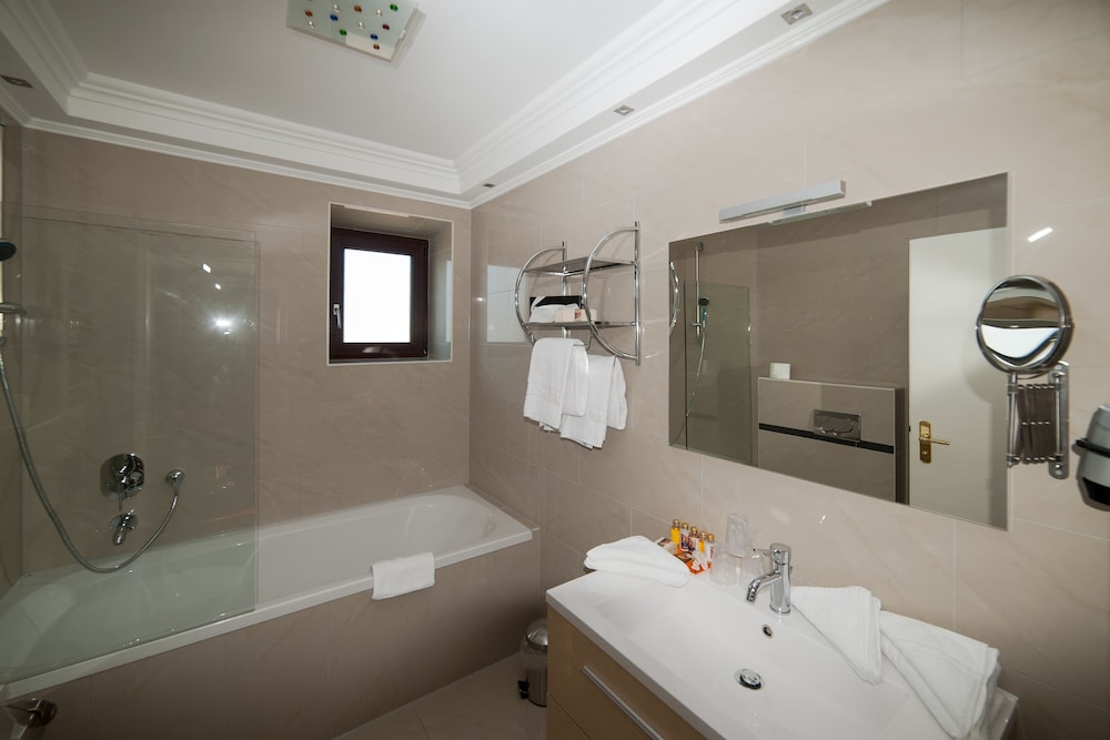 Atlas Grand Hotel 48/50