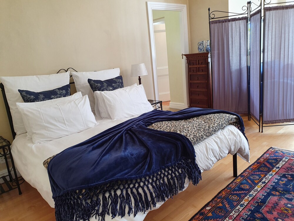 On Pinewood Guest House 12/47