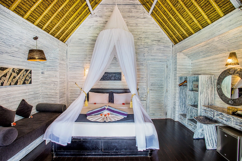 Lembongan Bay Shore Huts 19/71