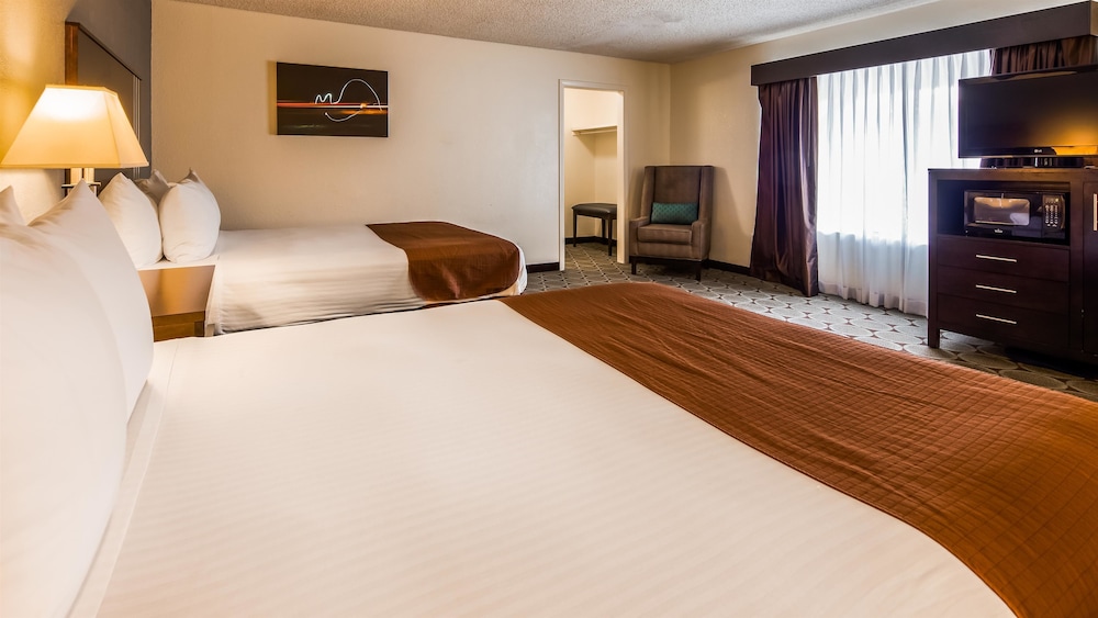 Best Western Pahrump Oasis 24/38