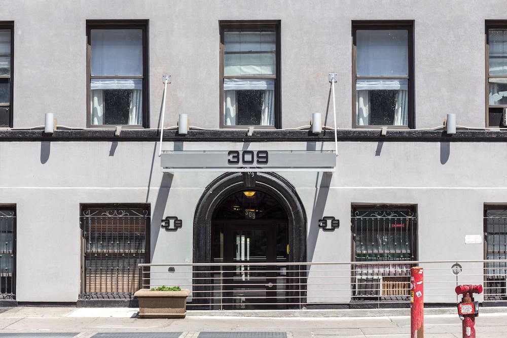 HOTEL 309 3/50