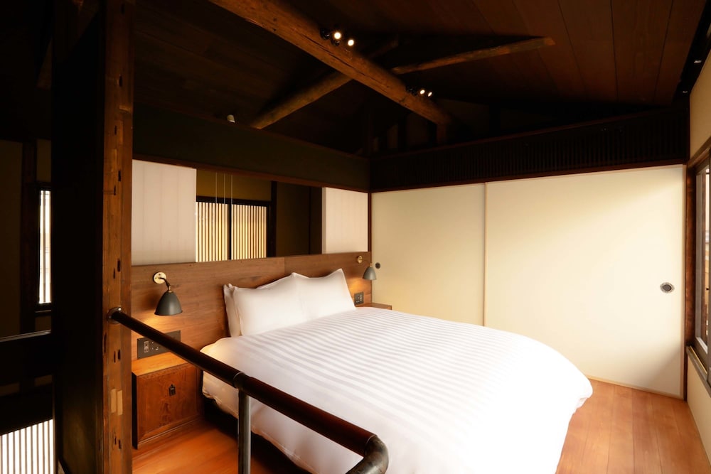 Casita, Superior, Queen Bed, Main Building