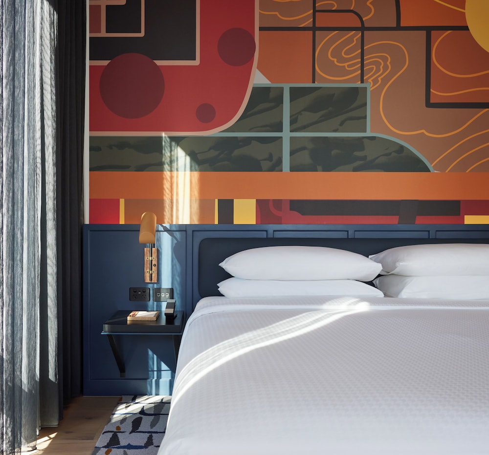 Caption By Hyatt Central Sydney 19/37
