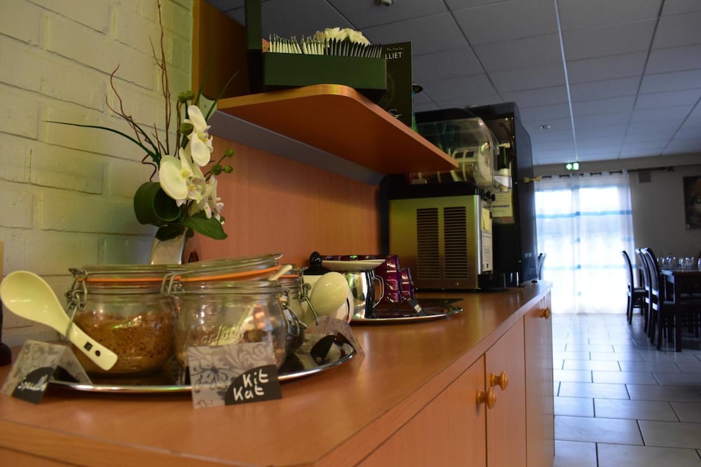 restaurant-cafeteria