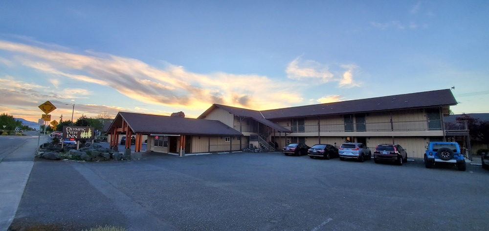 Olympic View Inn 36/49
