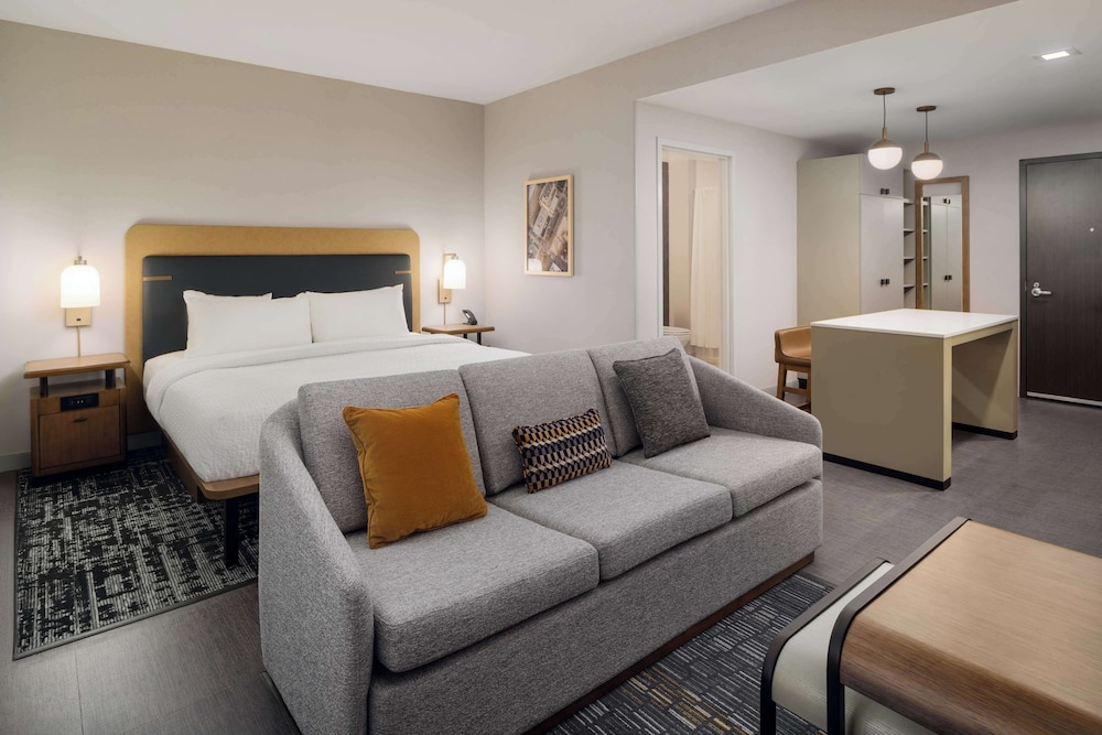 STUDIO, SUITE, KING BED, ACCESSIBLE
