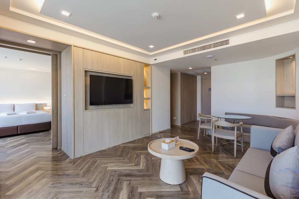Jasmine Grande Residence 64/74