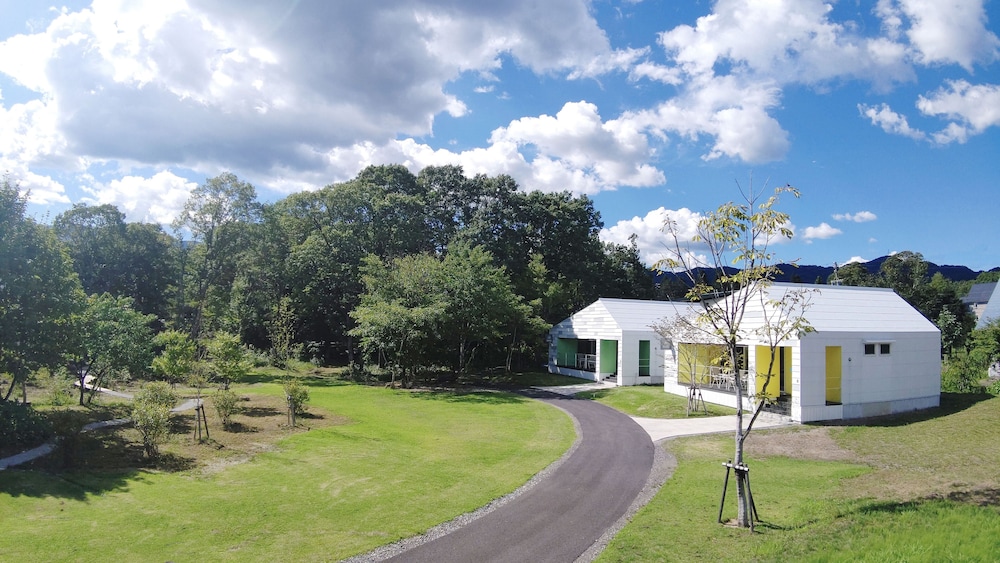 Holiday House Green Garden 60/66