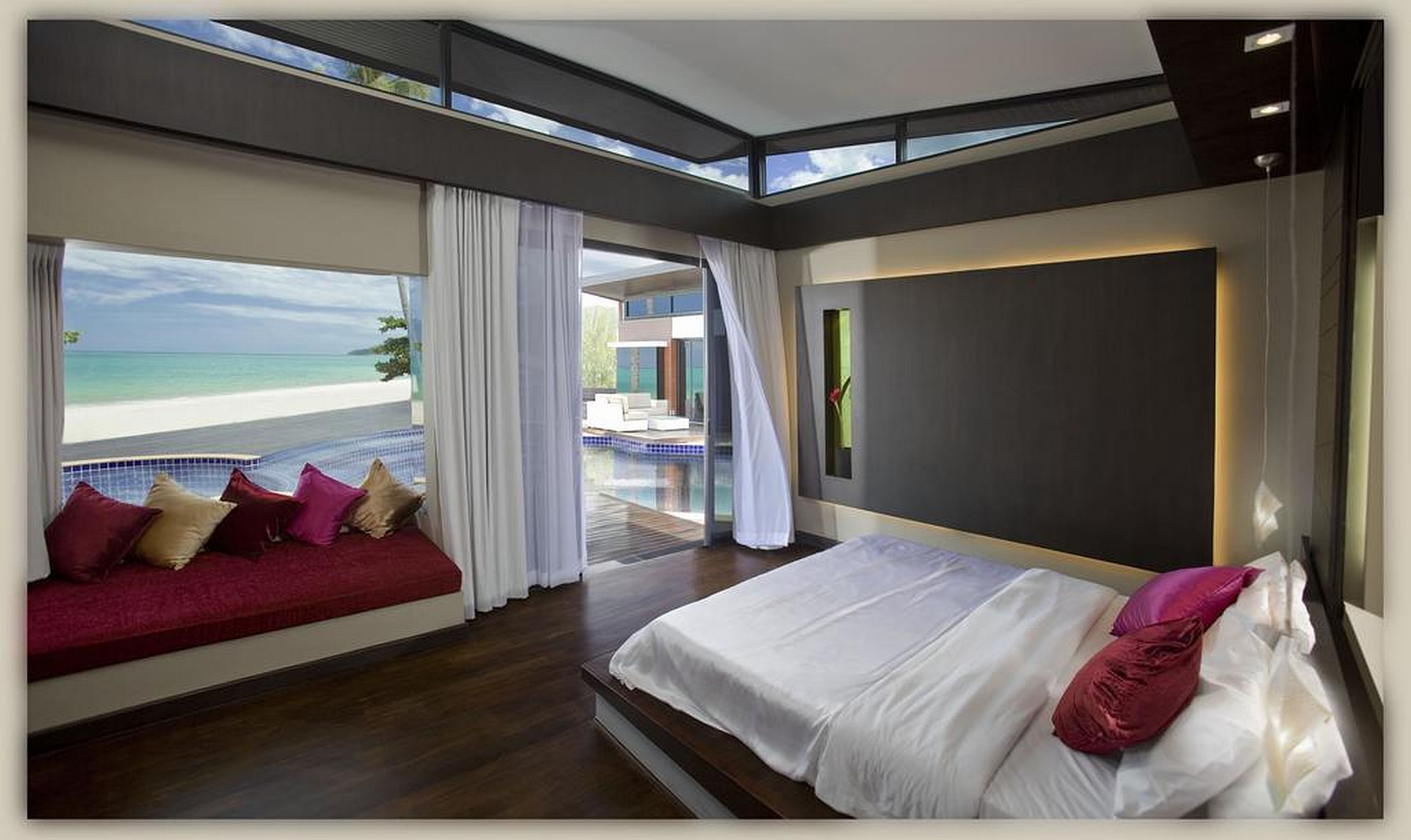 Villa, Pool Side