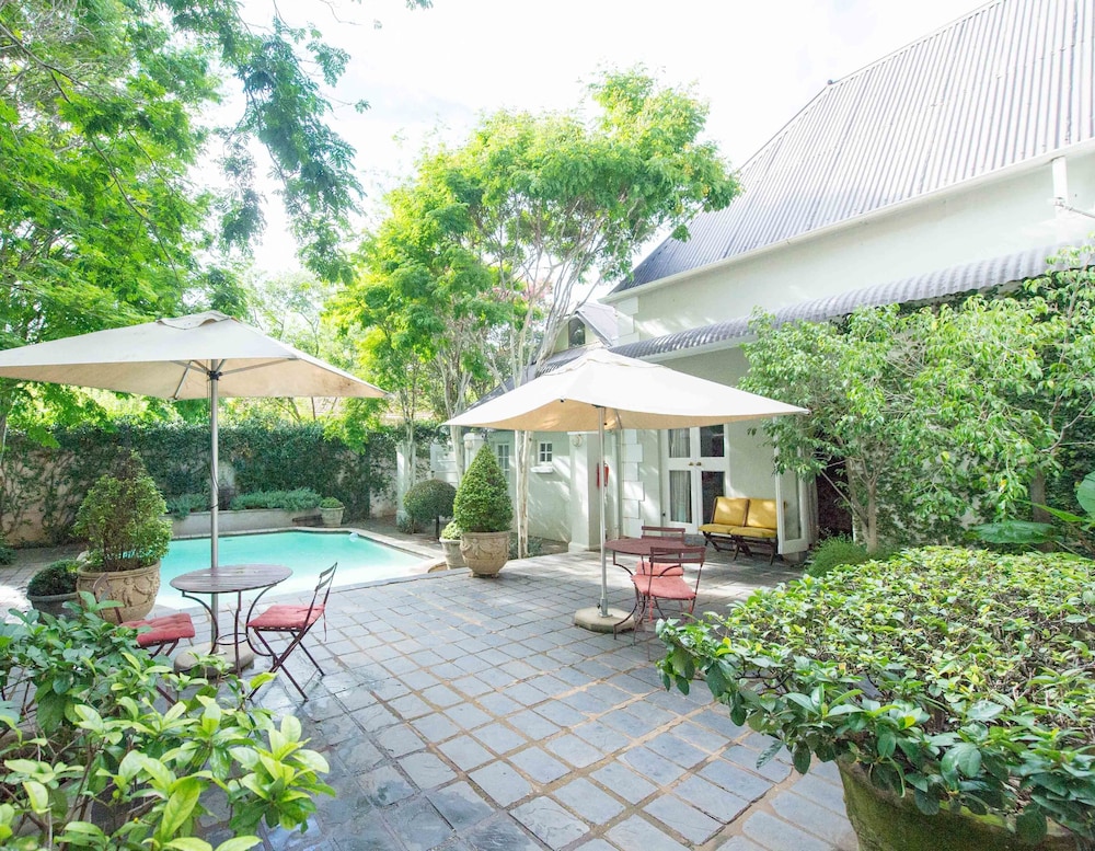 Osborne House - Guest House 10/72