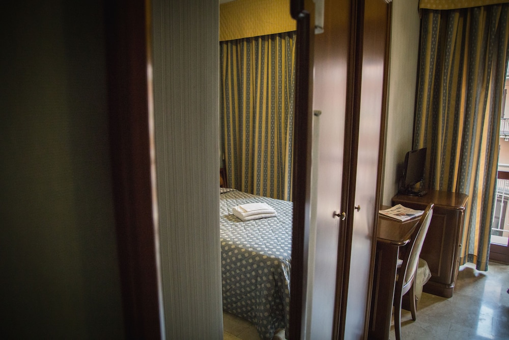 Hotel Accursio 39/61