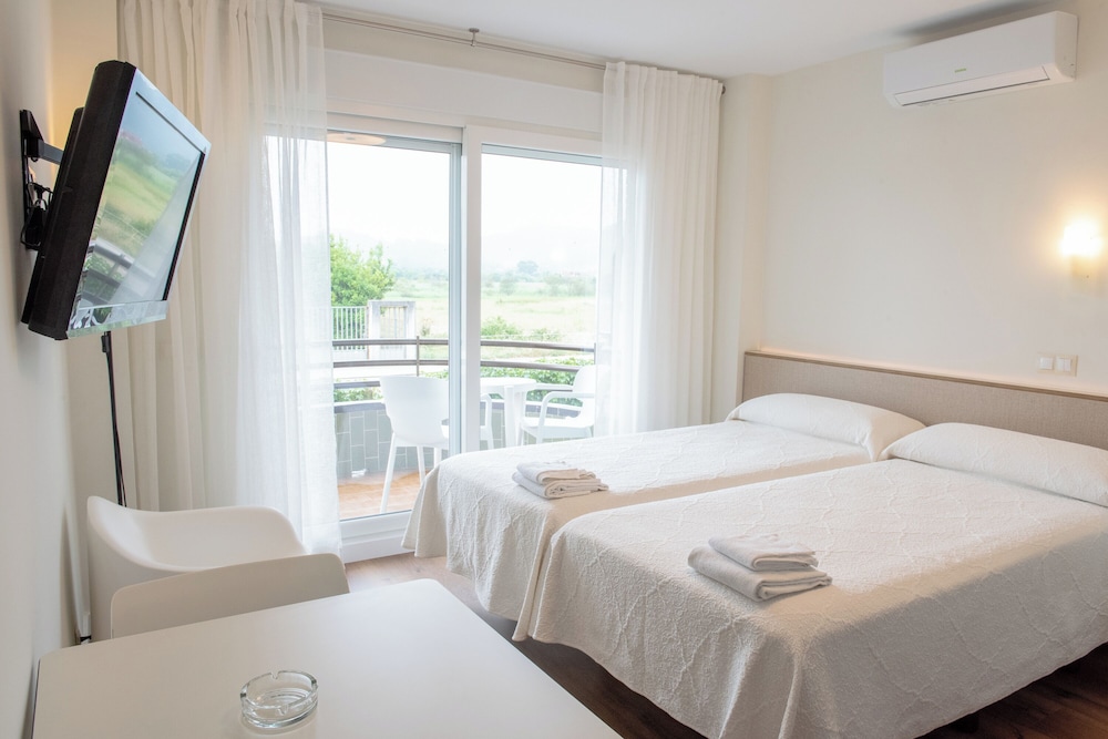 Suaces Apartamentos Turirticos 4/50