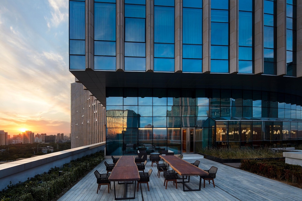 Sheraton Beijing Lize Hotel 3/65