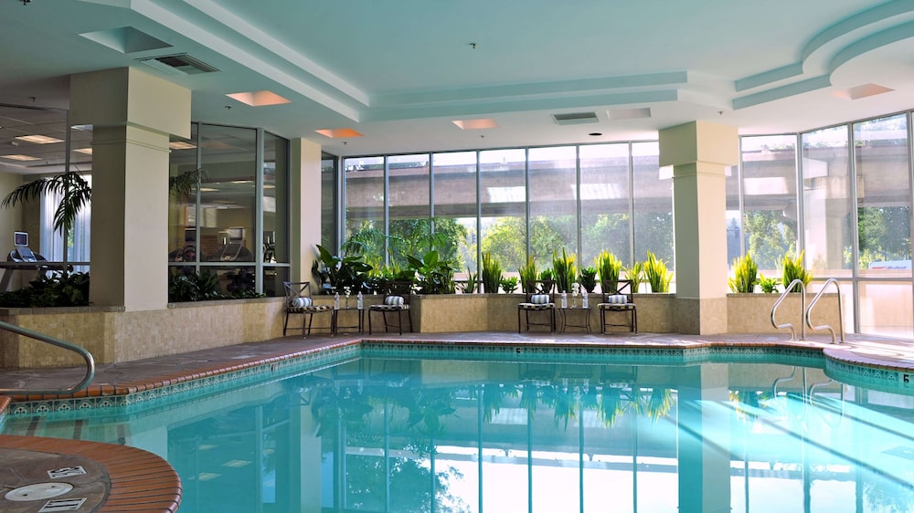 Embassy Suites Walnut Creek 3/81