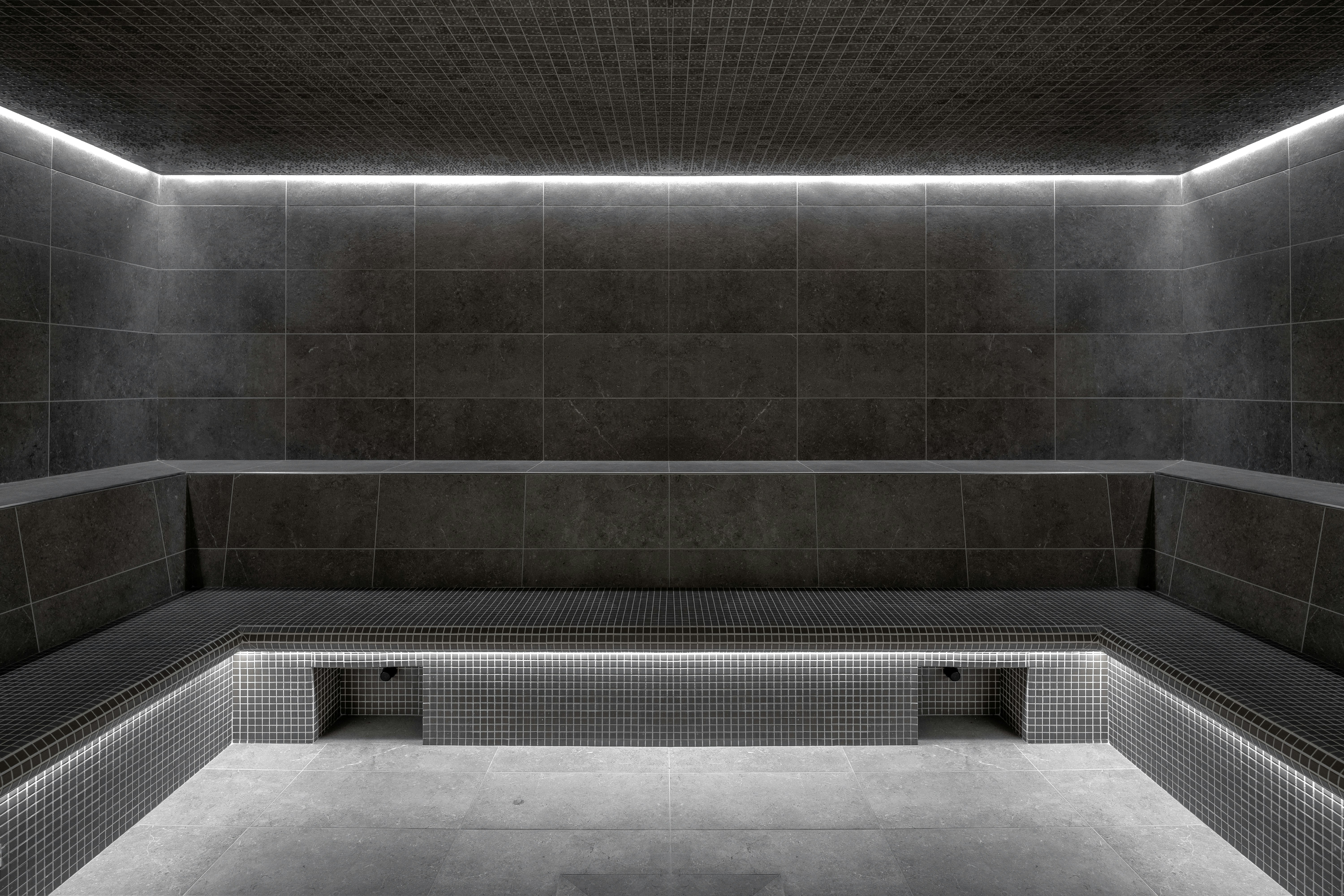 Marina Bay Riviera Hotel, Curio Collection by Hilton 24/54