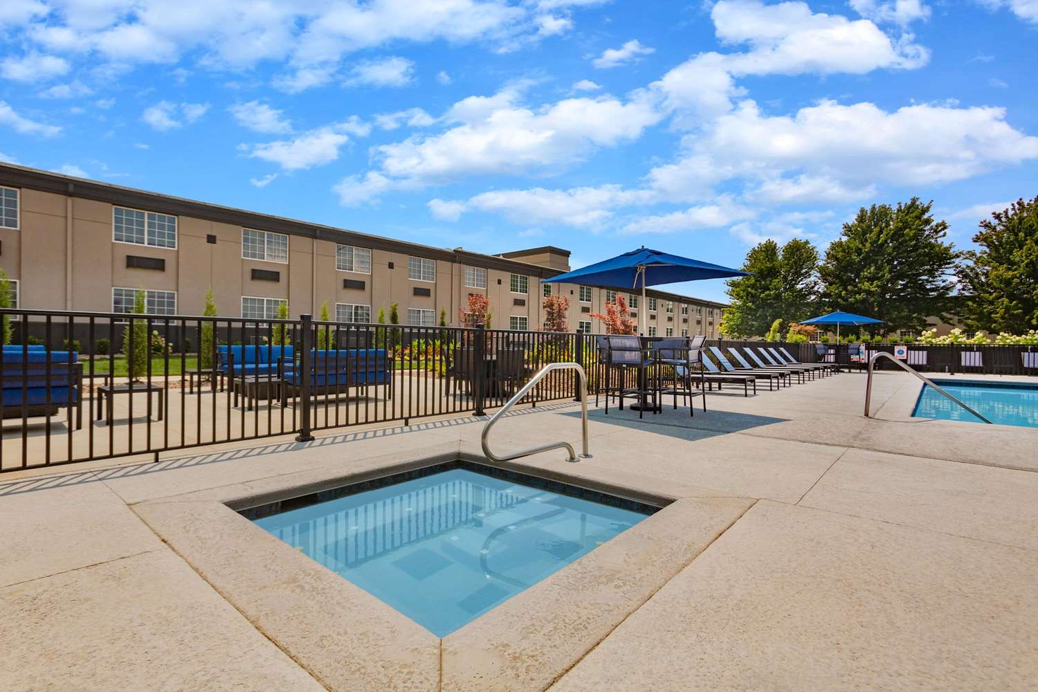 La Quinta Inn & Suites by Wyndham Joplin 34/56