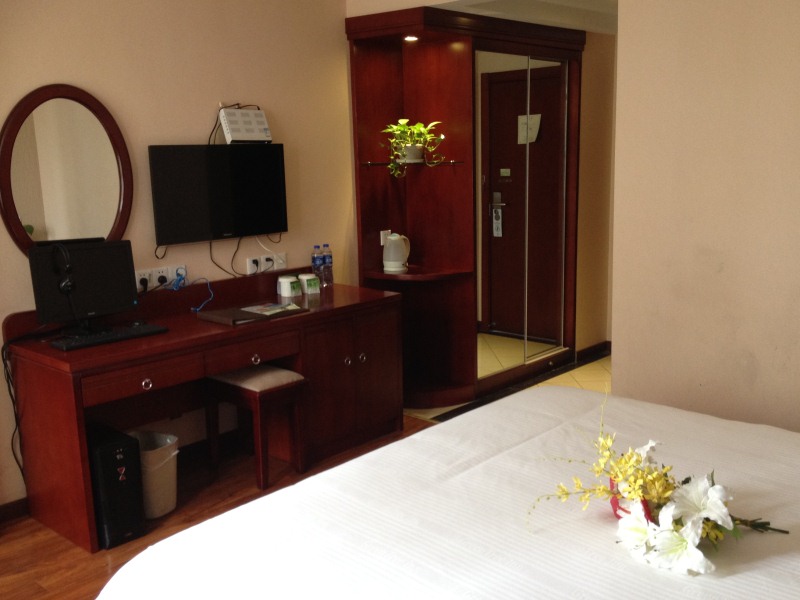 GreenTree Inn Anhui Chuzhou Wandong International Car City Express Hotel 41/44