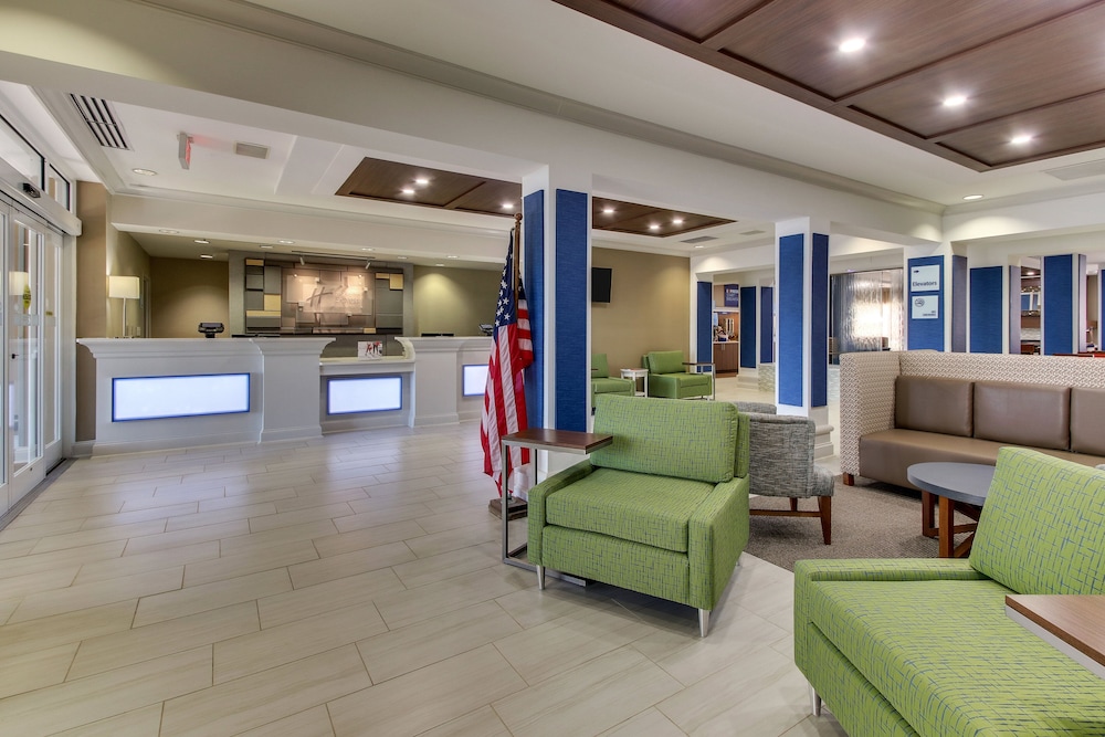 Holiday Inn Express Hotel And Suites Columbus Ft Benning 31/36