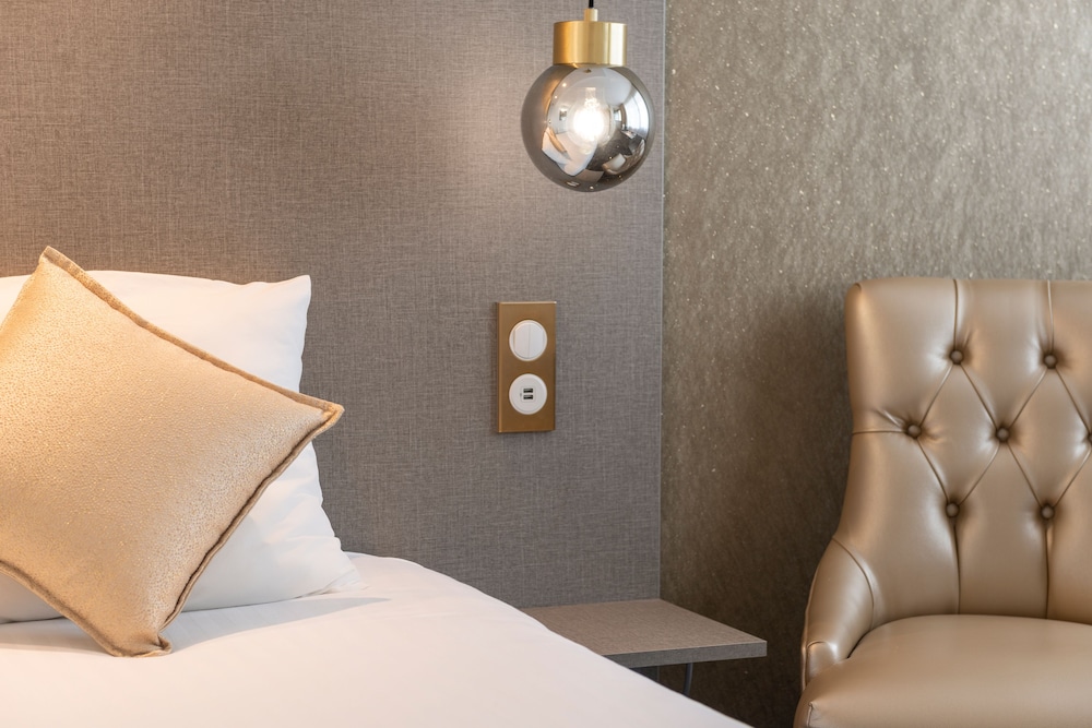 The Originals City Hotel Rennes Sud Chantepie Ex Comfort Hotel Rennes Chantepie 12/31